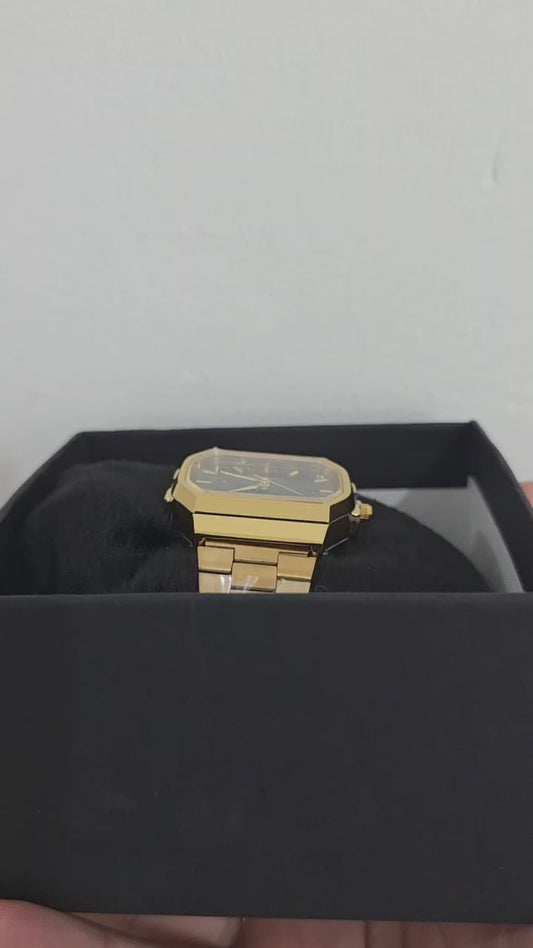 Relógio Masculino Dourado Quadrado (Retangular) - Mostrador Preto e Data