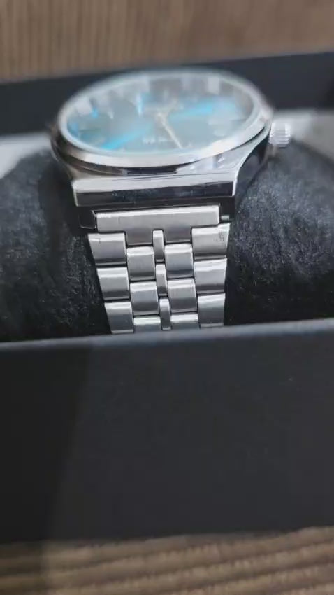 🌊 Relógio Analógico Executivo - Mostrador Azul Sunburst (WR 50M)