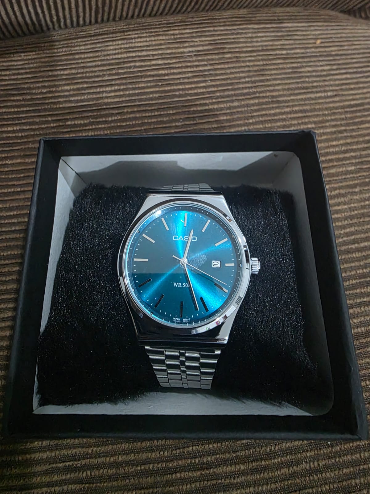 🌊 Relógio Analógico Executivo - Mostrador Azul Sunburst (WR 50M)