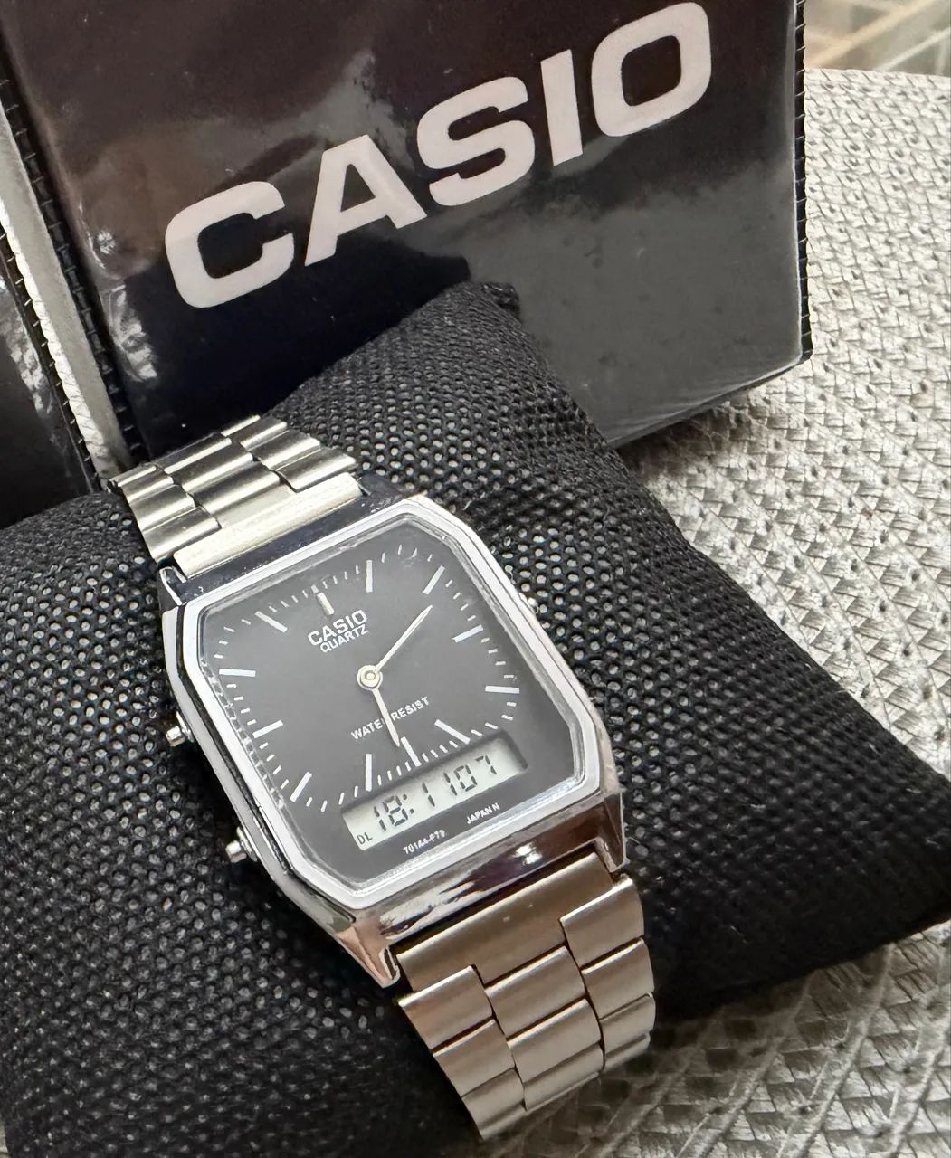 ⌚Relógio Casio Vintage Anadigi AQ-230 – Prateado com Mostrador Preto